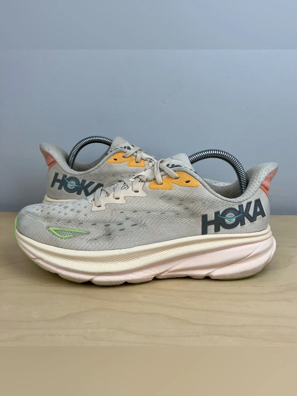 Hoka One One Women’s Size 9.5 B Clifton 9 Vanilla Astral Athletic Running Shoes